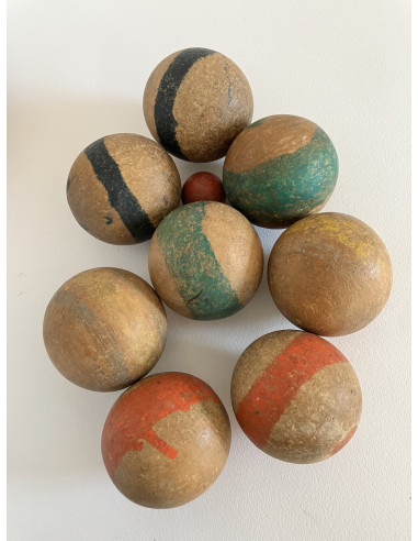 Jeu de boules anciennes en bois