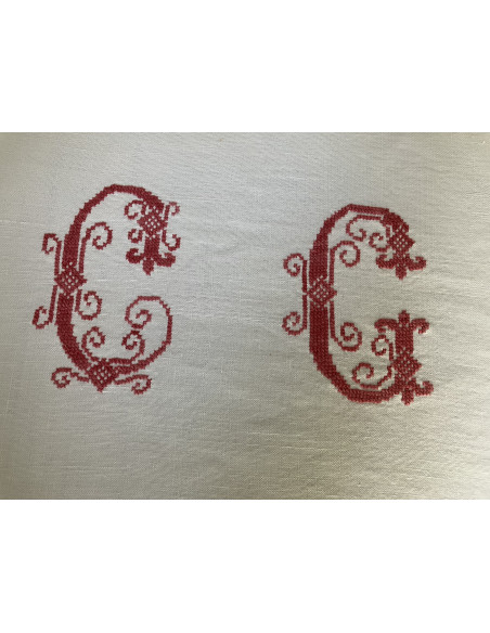 Linge ancien, drap brodé, monogramme CG