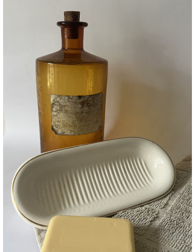 Pour la salle de bains, porte-savon
