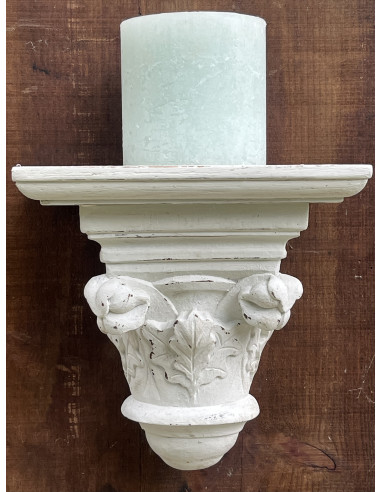 Socle mural en bois sculpté