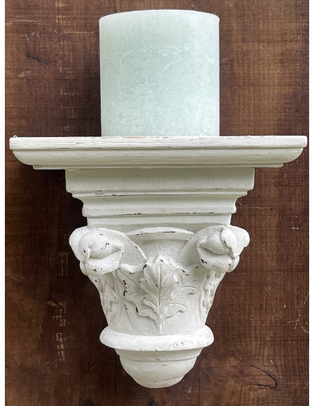 Socle mural en bois sculpté