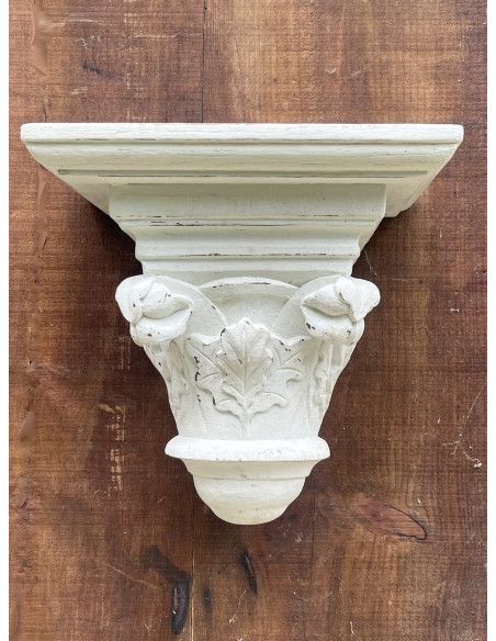 Socle mural en bois sculpté
