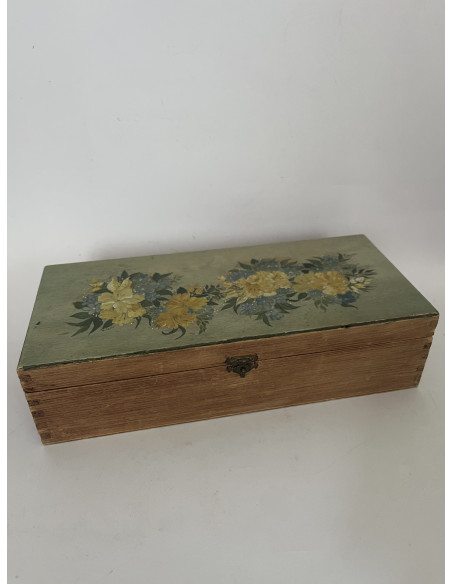 Boîte en bois, décor floral