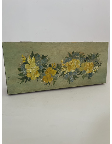 Boîte en bois, décor floral