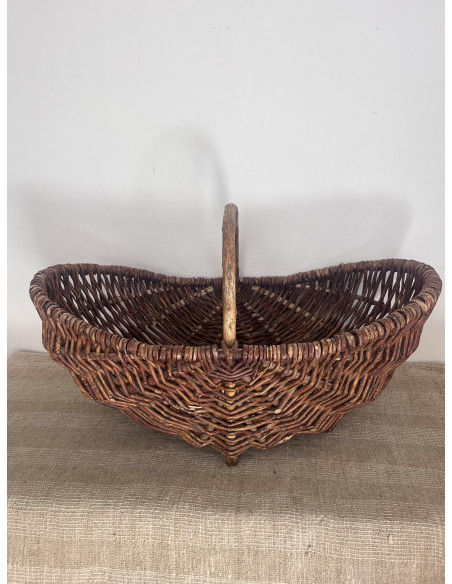 Panier en osier tressé