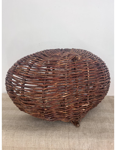 Panier en osier tressé