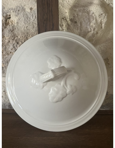 Soupière en porcelaine blanche - Moulin des loups