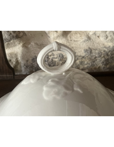 Soupière en porcelaine blanche - Moulin des loups