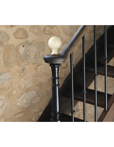 Ancienne boule d'escalier en fonte émaillée