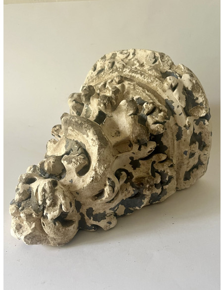 Console murale en plâtre sculpté