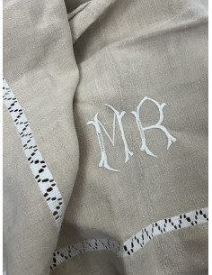 Drap en lin brodé avec monogramme MR