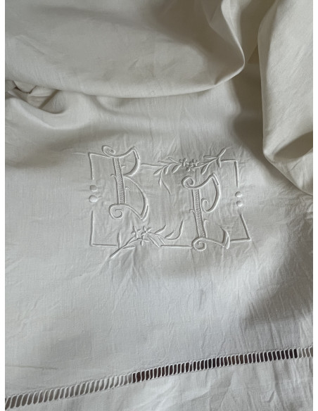 Drap ancien monogrammé BL - Toile métis "Fleur bleue"