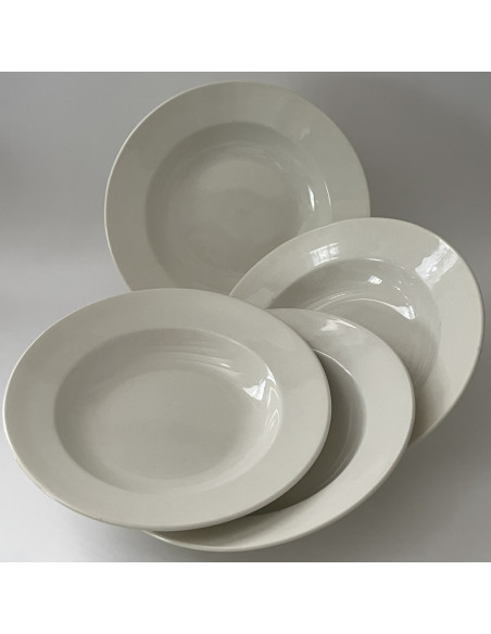 4 assiettes creuses - Faïence blanche ancienne