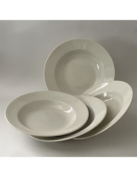 4 assiettes creuses - Faïence blanche ancienne