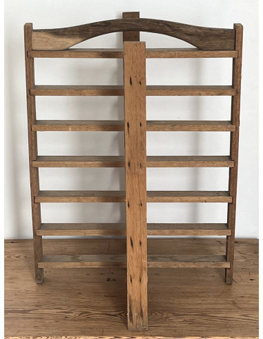 Ancien porte-tartes en bois, plateau de pâtisserie