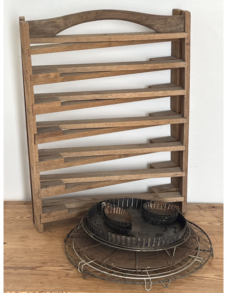 Ancien porte-tartes en bois, plateau de pâtisserie