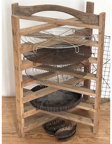 Ancien porte-tartes en bois, plateau de pâtisserie