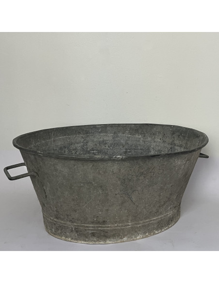 Grande bassine ovale en zinc