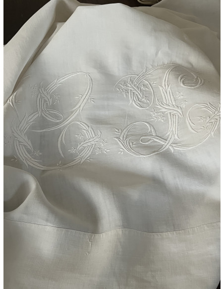 Monogramme CL, linge ancien pour servir de cache-sommier