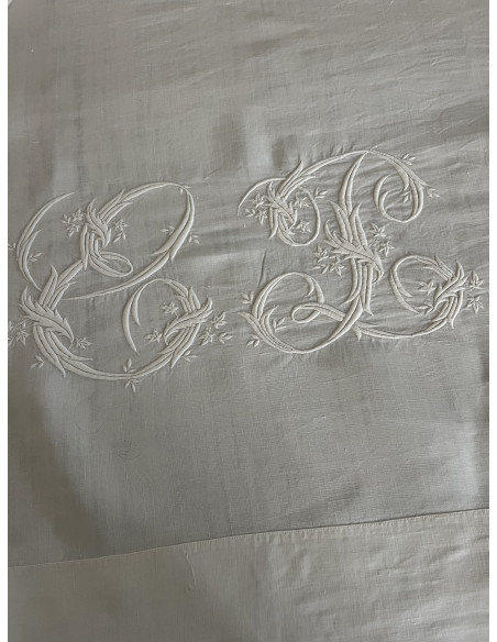 Monogramme CL, linge ancien pour servir de cache-sommier