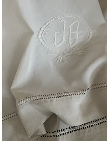 Monogramme JB, linge ancien pour servir de cache-sommier